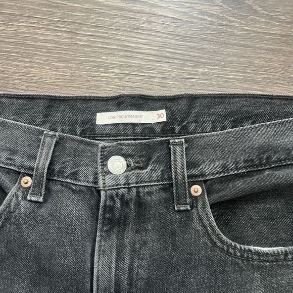 Levi's Low Pro Straight Leg Jeans Women's 30 Black Faded Jeans - Picture 4 of 14